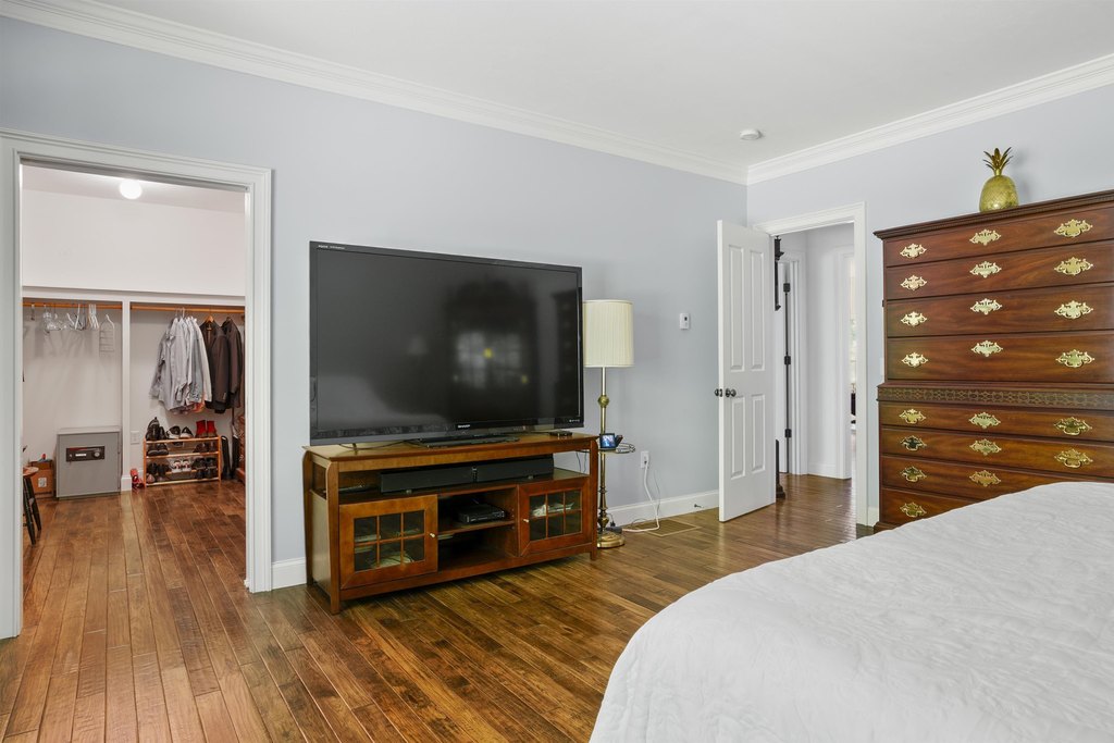 Wolfeboro, New Hampshire, 03894, United States, 4 Bedrooms Bedrooms, ,4.5 BathroomsBathrooms,Residential,Forsale,2004079