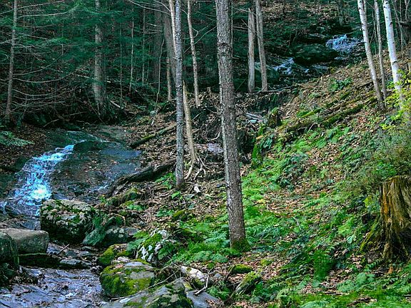 Barnard, Vermont, 05031, United States, 3 Bedrooms Bedrooms, ,3 BathroomsBathrooms,Residential,Forsale,1999506