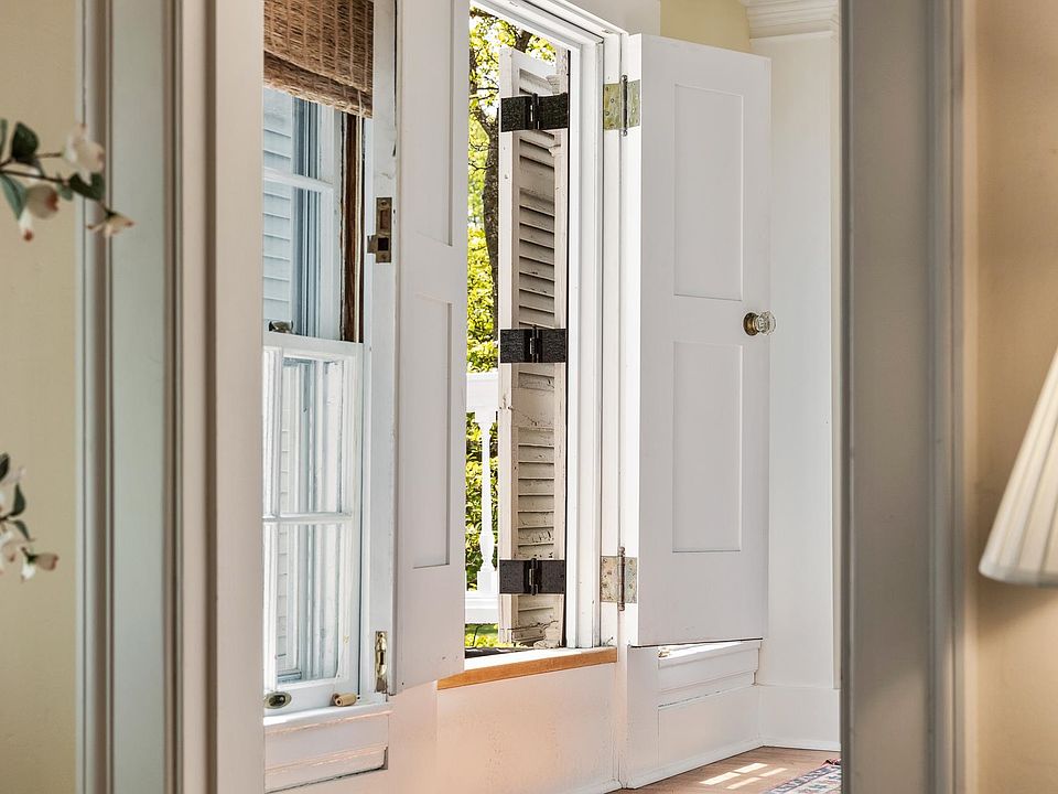 Woodstock, Vermont, 05091, United States, 3 Bedrooms Bedrooms, ,1.5 BathroomsBathrooms,Residential,Forsale,1922580