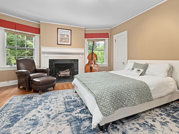 Woodstock, Vermont, 05091, United States, 3 Bedrooms Bedrooms, ,1.5 BathroomsBathrooms,Residential,Forsale,1922580