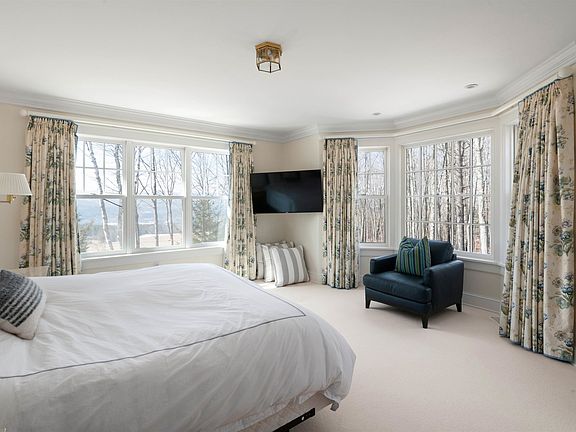 Randolph, Vermont, 05060, United States, 4 Bedrooms Bedrooms, ,3.5 BathroomsBathrooms,Residential,Forsale,1922581