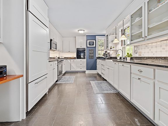 Woodstock, Vermont, 05091, United States, 3 Bedrooms Bedrooms, ,1.5 BathroomsBathrooms,Residential,Forsale,1922580