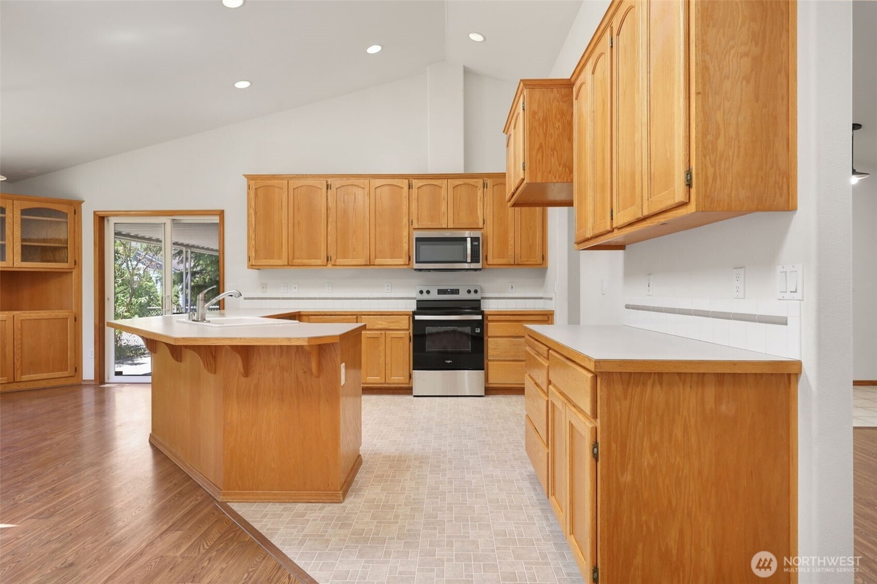 Granite Falls, Washington, 98252, United States, 3 Bedrooms Bedrooms, ,2 BathroomsBathrooms,Residential,Forsale,1985615