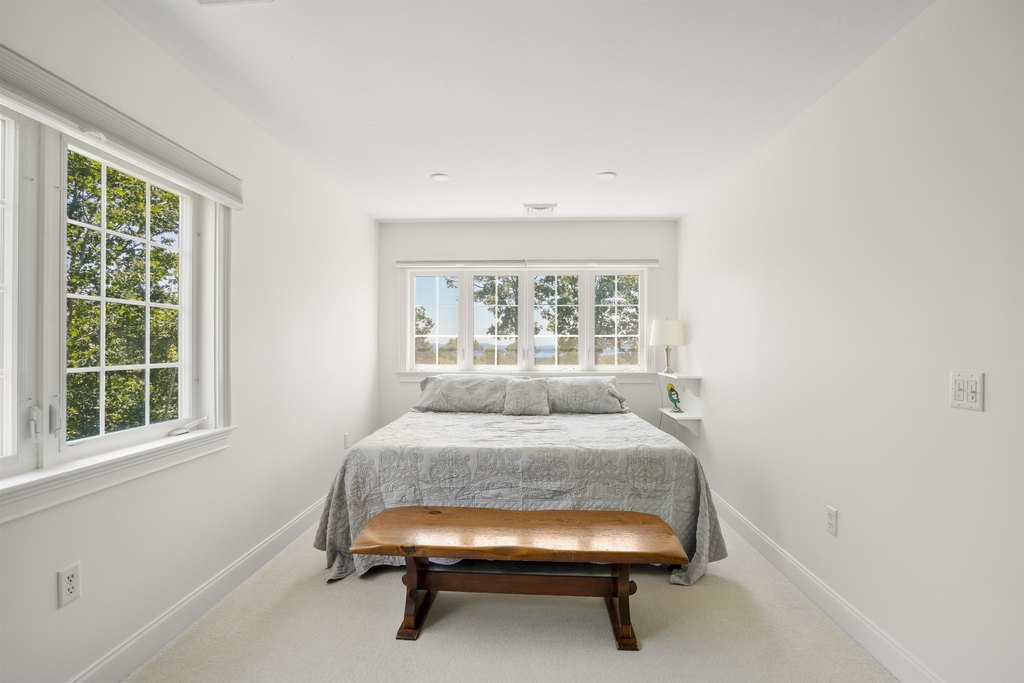 Wolfeboro, New Hampshire, 03894, United States, 4 Bedrooms Bedrooms, ,4.5 BathroomsBathrooms,Residential,Forsale,2004079