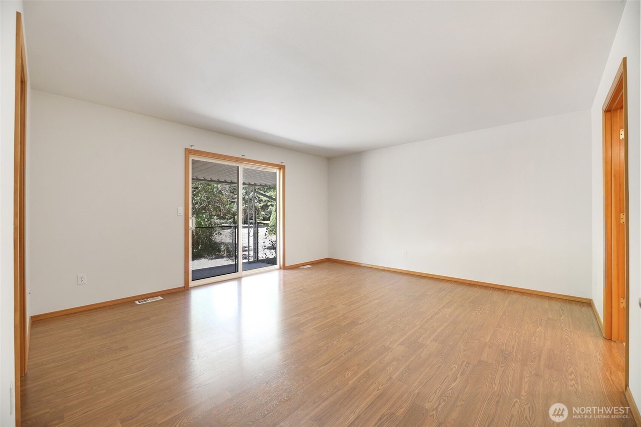 Granite Falls, Washington, 98252, United States, 3 Bedrooms Bedrooms, ,2 BathroomsBathrooms,Residential,Forsale,1985615