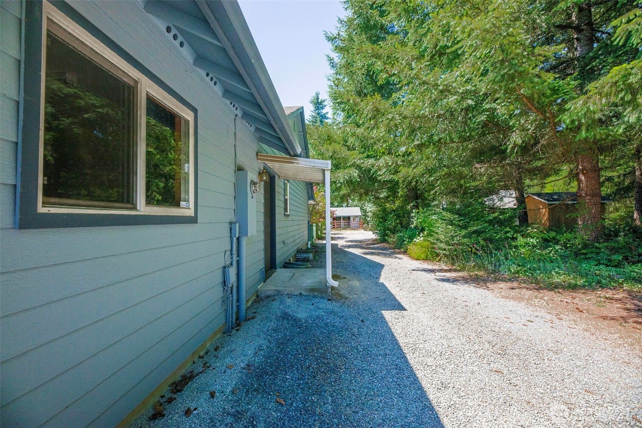 Granite Falls, Washington, 98252, United States, 3 Bedrooms Bedrooms, ,2 BathroomsBathrooms,Residential,Forsale,1985615