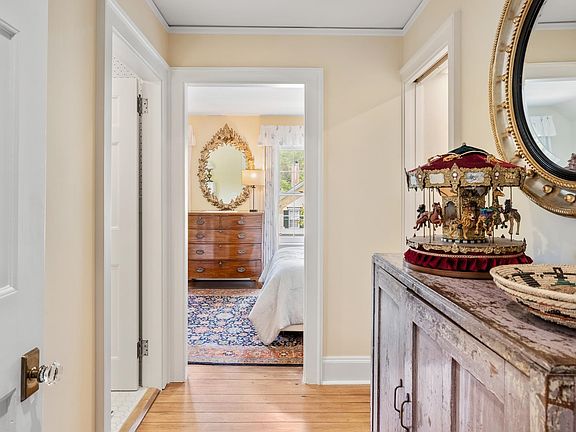 Woodstock, Vermont, 05091, United States, 3 Bedrooms Bedrooms, ,1.5 BathroomsBathrooms,Residential,Forsale,1922580