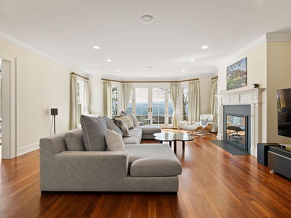 Randolph, Vermont, 05060, United States, 4 Bedrooms Bedrooms, ,3.5 BathroomsBathrooms,Residential,Forsale,1922581