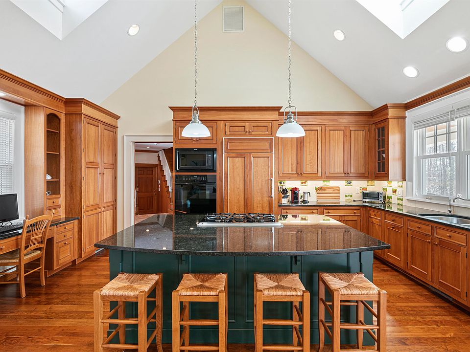 Randolph, Vermont, 05060, United States, 4 Bedrooms Bedrooms, ,3.5 BathroomsBathrooms,Residential,Forsale,1922581