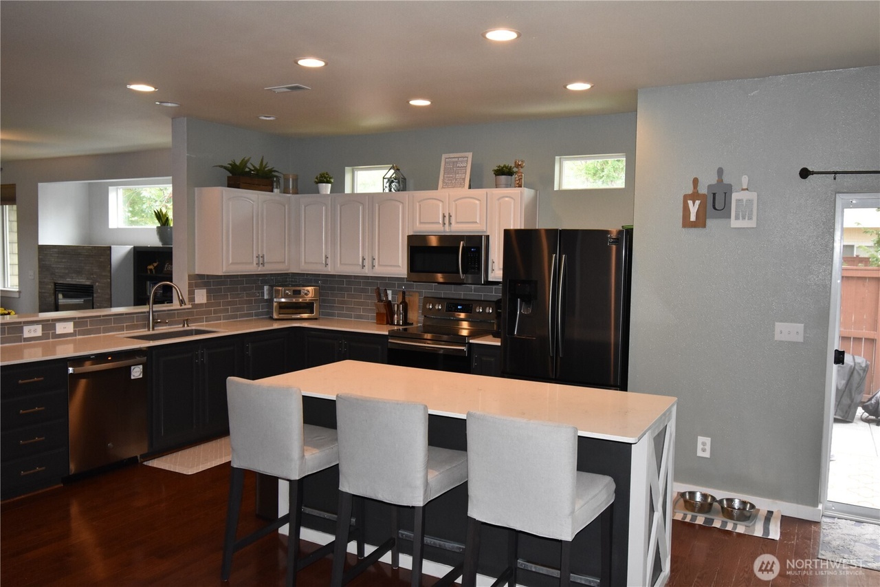 Lacey, Washington, 98516, United States, 3 Bedrooms Bedrooms, ,2 BathroomsBathrooms,Residential,Forsale,1904602