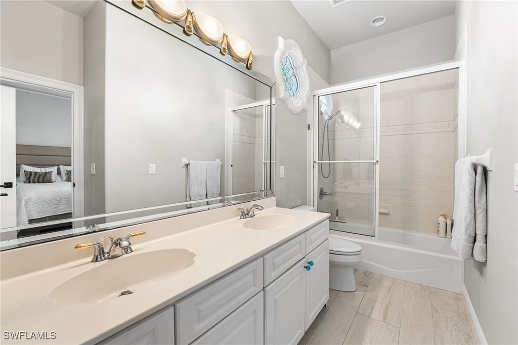 Fort Myers, Florida, 33908, United States, 5 Bedrooms Bedrooms, ,4.5 BathroomsBathrooms,Residential,Forsale,1995074