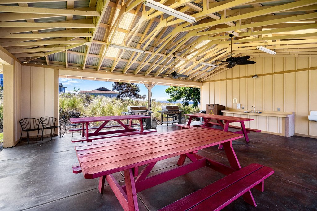 Kailua-Kona, Hawaii, 96740, United States, 2 Bedrooms Bedrooms, ,2 BathroomsBathrooms,Residential,Forsale,1929318
