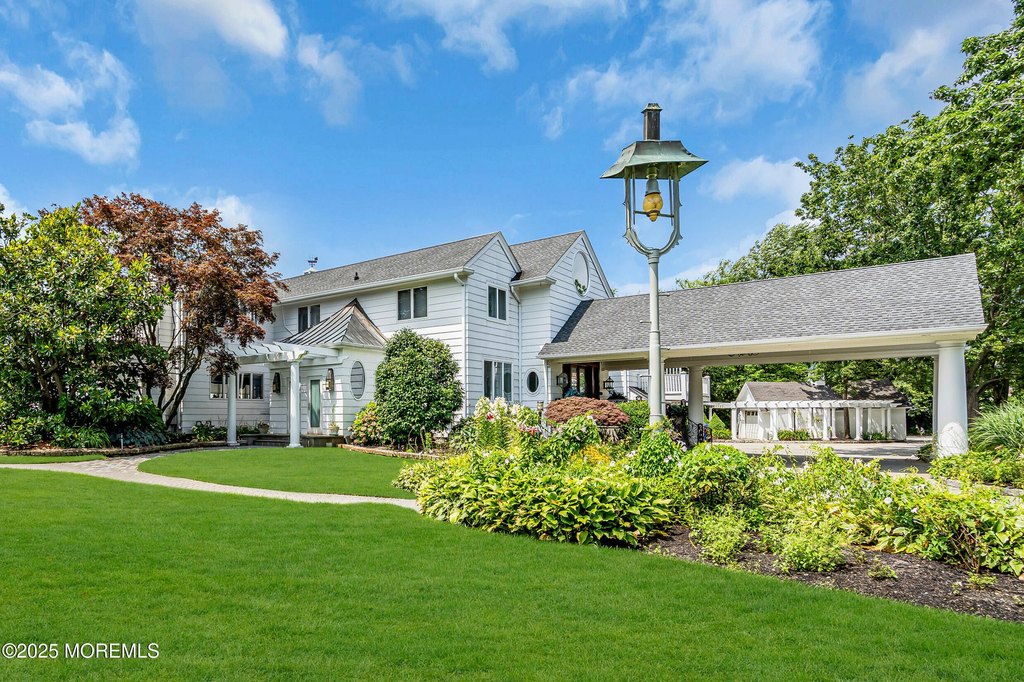 Toms River, New Jersey, 08753, United States, 5 Bedrooms Bedrooms, ,5.5 BathroomsBathrooms,Residential,Forsale,1900458