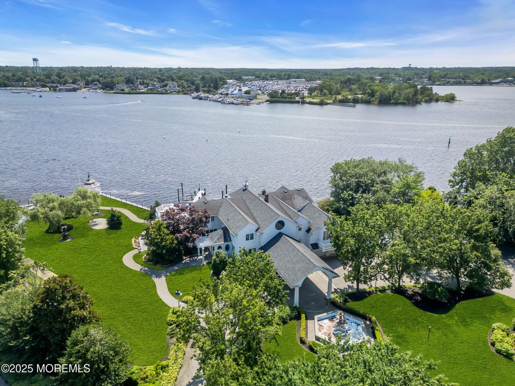 Toms River, New Jersey, 08753, United States, 5 Bedrooms Bedrooms, ,5.5 BathroomsBathrooms,Residential,Forsale,1900458