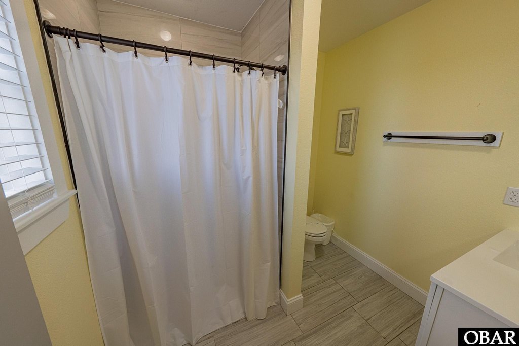 Avon, North Carolina, 27915, United States, 8 Bedrooms Bedrooms, ,8.5 BathroomsBathrooms,Residential,Forsale,1914408