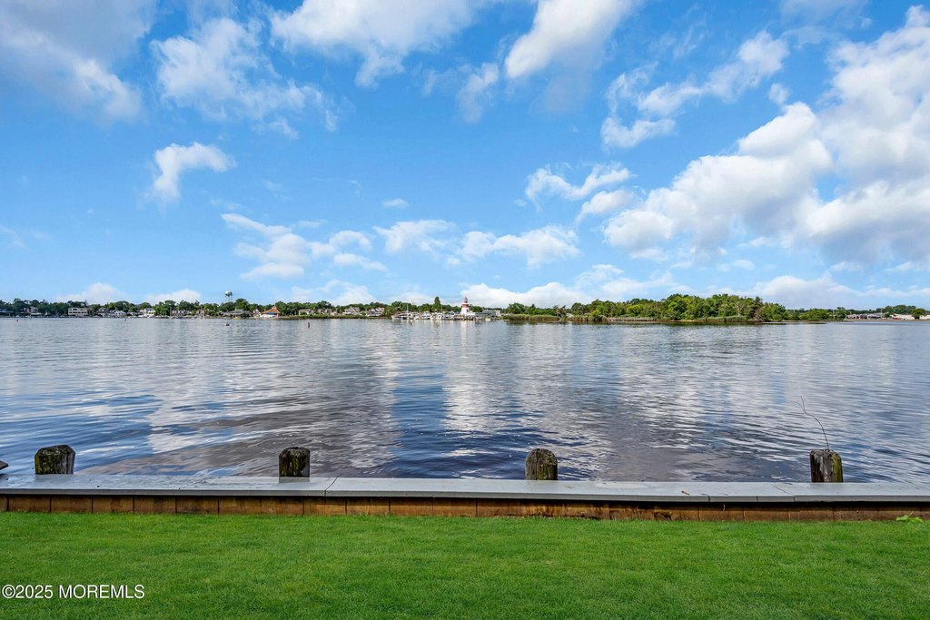 Toms River, New Jersey, 08753, United States, 5 Bedrooms Bedrooms, ,5.5 BathroomsBathrooms,Residential,Forsale,1900458