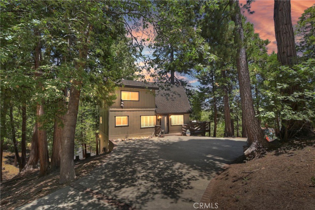 Lake Arrowhead, California, 92352, United States, 4 Bedrooms Bedrooms, ,3 BathroomsBathrooms,Residential,Forsale,1934032