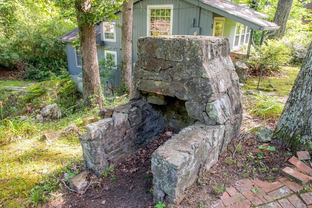 Lookout Mountain, Georgia, 30750, United States, 4 Bedrooms Bedrooms, ,2 BathroomsBathrooms,Residential,Forsale,1922174
