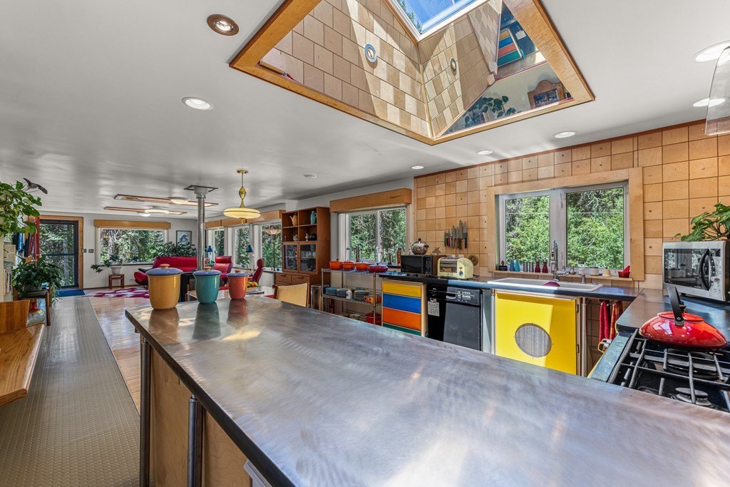 McCall, Idaho, 83638, United States, 2 Bedrooms Bedrooms, ,2 BathroomsBathrooms,Residential,Forsale,1946183