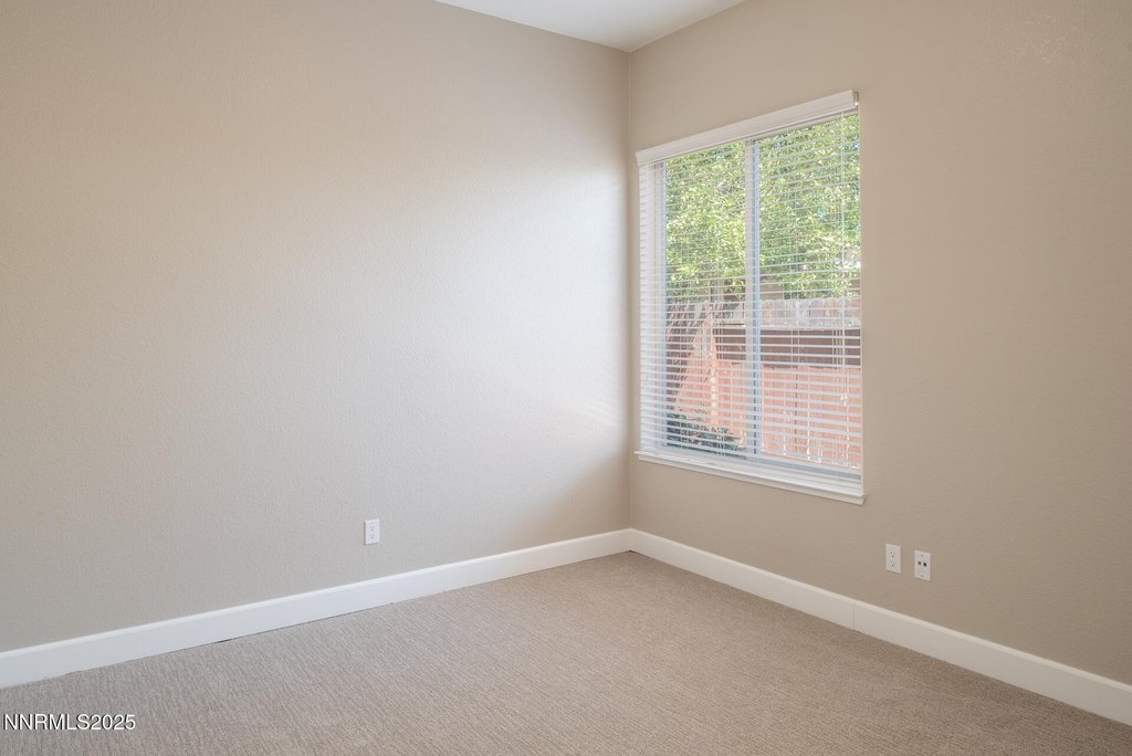 Reno, Nevada, 89521, United States, 4 Bedrooms Bedrooms, ,2 BathroomsBathrooms,Residential,Forsale,1910326