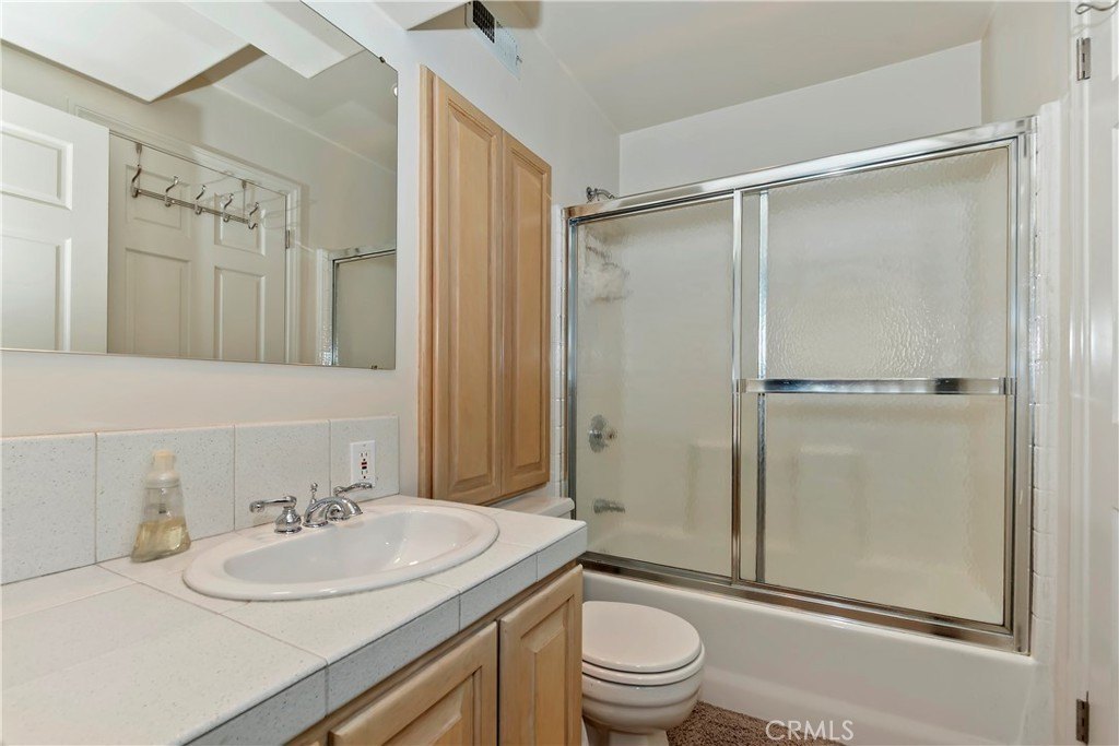 Lake Arrowhead, California, 92352, United States, 4 Bedrooms Bedrooms, ,3 BathroomsBathrooms,Residential,Forsale,1934032