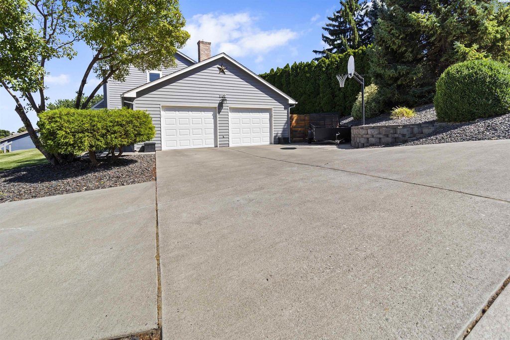 Richland, Washington, 99352, United States, 5 Bedrooms Bedrooms, ,3.5 BathroomsBathrooms,Residential,Forsale,1922430