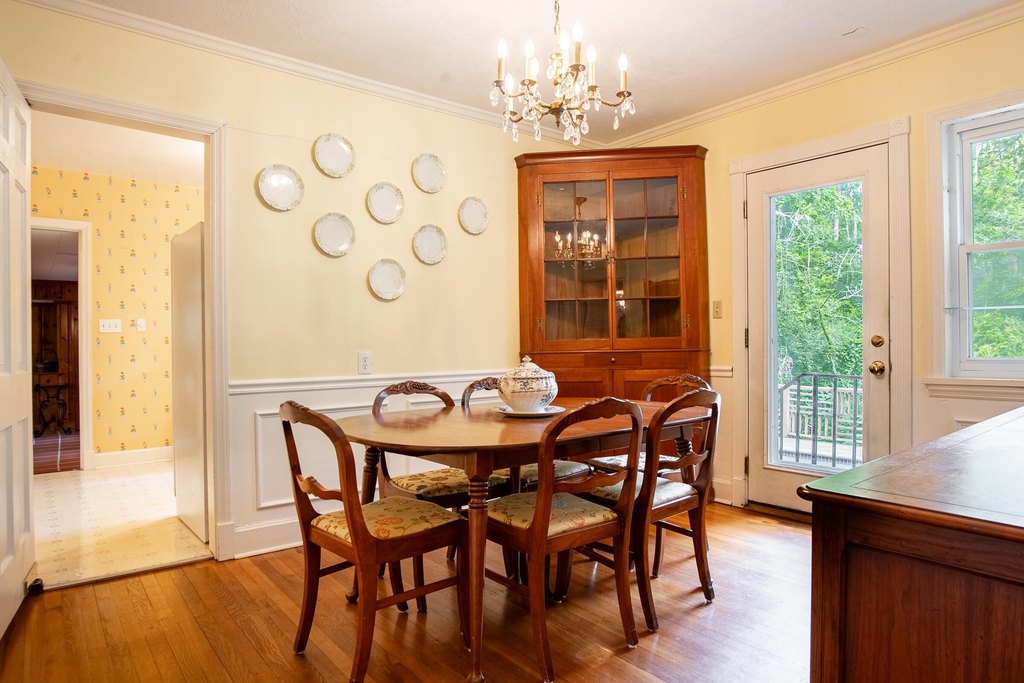 Lookout Mountain, Georgia, 30750, United States, 4 Bedrooms Bedrooms, ,2 BathroomsBathrooms,Residential,Forsale,1922174