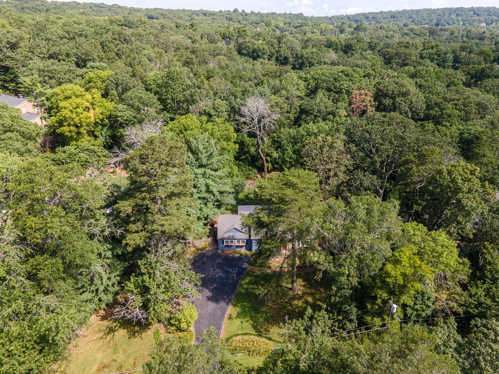Lookout Mountain, Georgia, 30750, United States, 4 Bedrooms Bedrooms, ,2 BathroomsBathrooms,Residential,Forsale,1922174