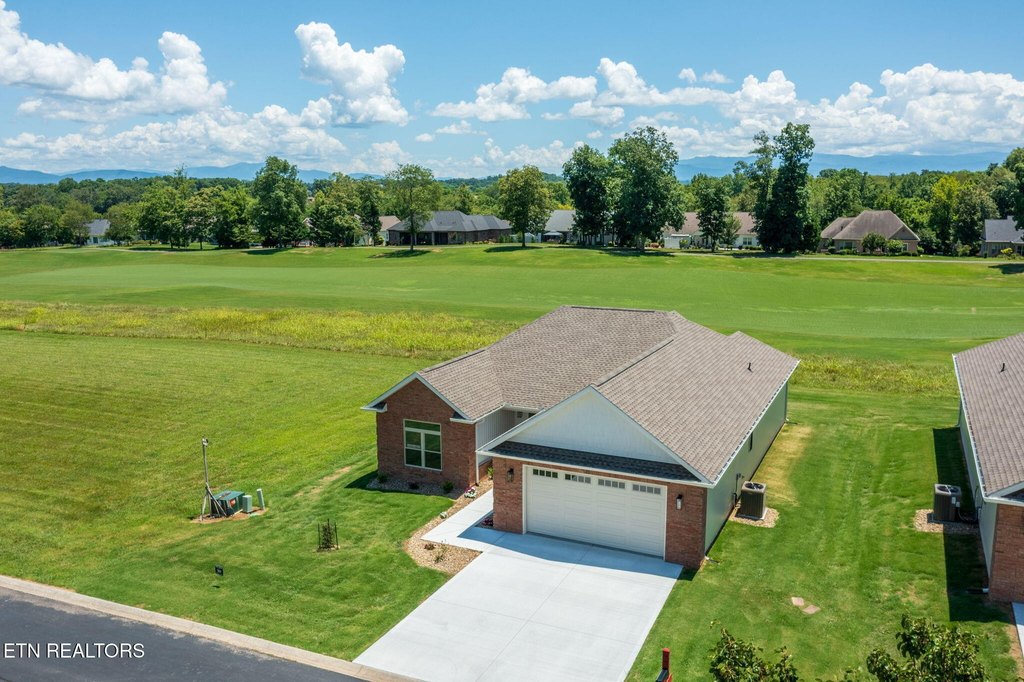 Vonore, Tennessee, 37885, United States, 3 Bedrooms Bedrooms, ,2 BathroomsBathrooms,Residential,Forsale,1910198
