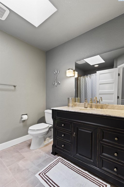Richland, Washington, 99352, United States, 5 Bedrooms Bedrooms, ,3.5 BathroomsBathrooms,Residential,Forsale,1922430