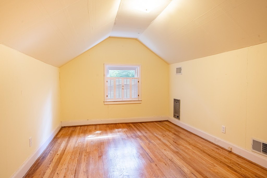 Lookout Mountain, Georgia, 30750, United States, 4 Bedrooms Bedrooms, ,2 BathroomsBathrooms,Residential,Forsale,1922174