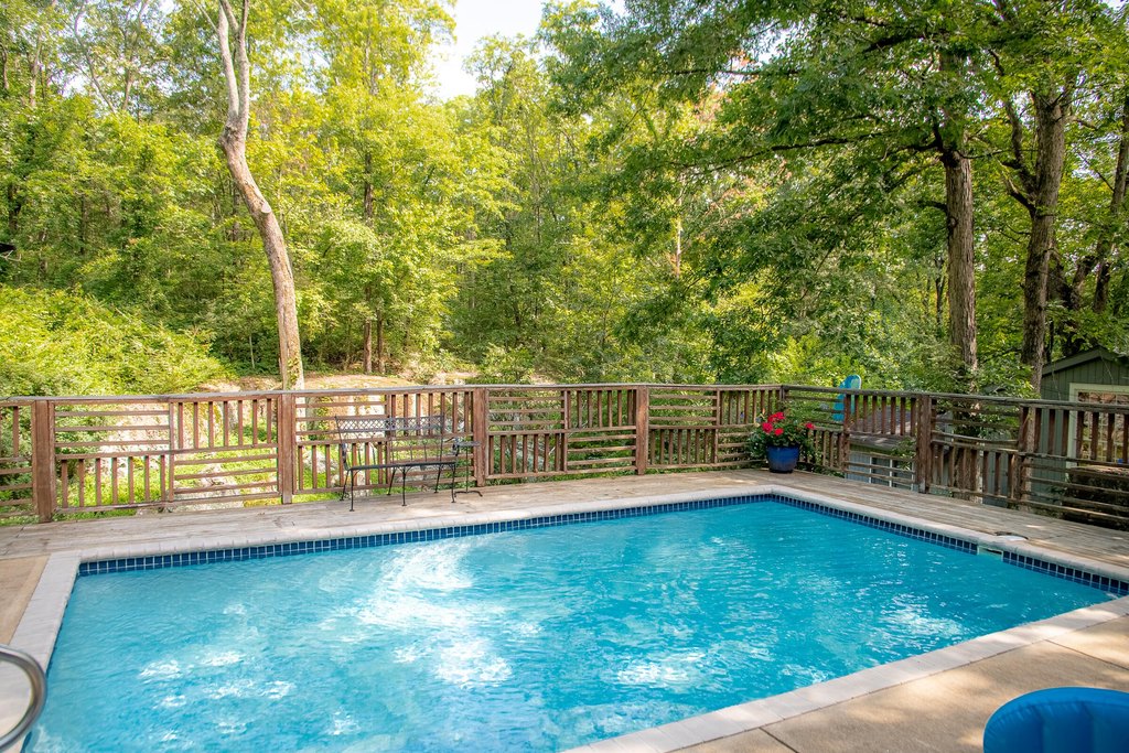 Lookout Mountain, Georgia, 30750, United States, 4 Bedrooms Bedrooms, ,2 BathroomsBathrooms,Residential,Forsale,1922174