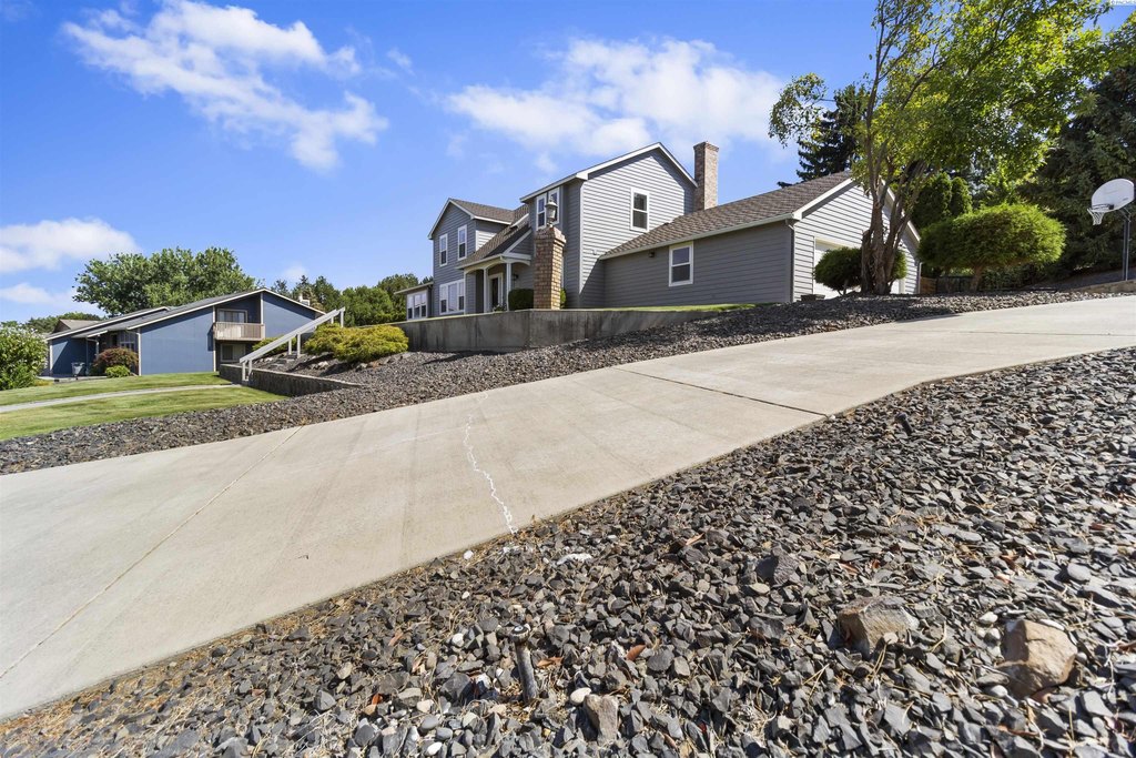 Richland, Washington, 99352, United States, 5 Bedrooms Bedrooms, ,3.5 BathroomsBathrooms,Residential,Forsale,1922430