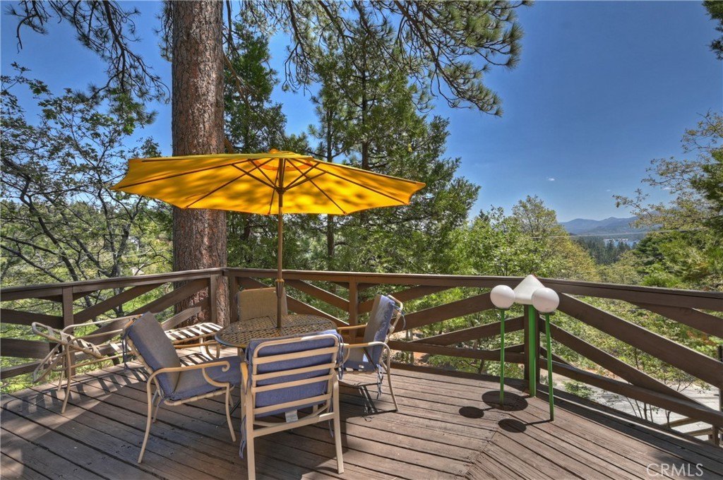 Lake Arrowhead, California, 92352, United States, 4 Bedrooms Bedrooms, ,3 BathroomsBathrooms,Residential,Forsale,1934032