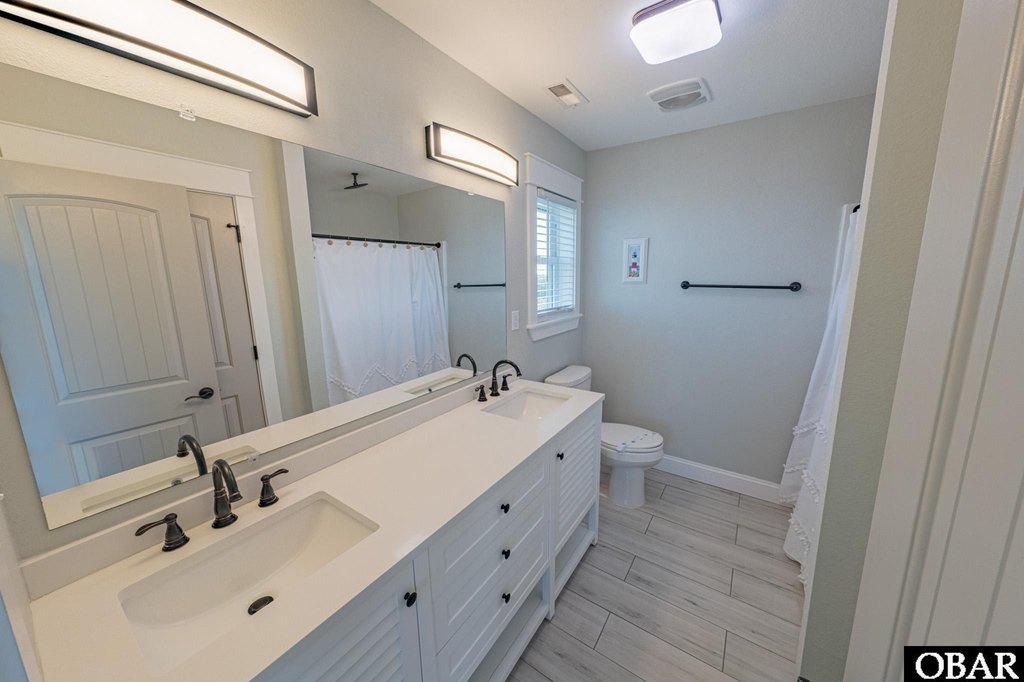 Avon, North Carolina, 27915, United States, 8 Bedrooms Bedrooms, ,8.5 BathroomsBathrooms,Residential,Forsale,1914408
