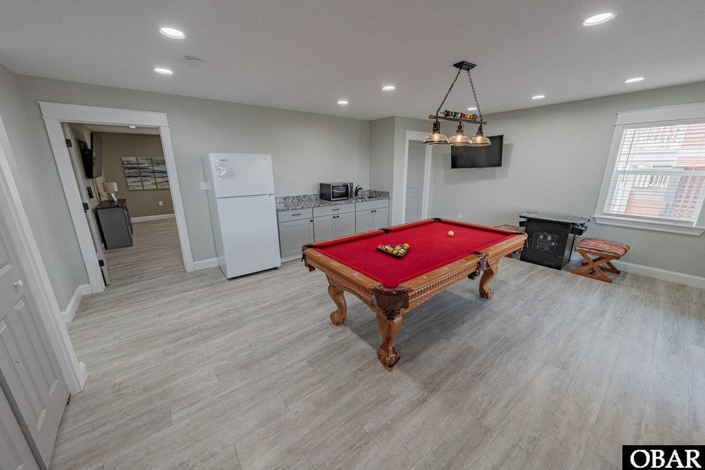Avon, North Carolina, 27915, United States, 8 Bedrooms Bedrooms, ,8.5 BathroomsBathrooms,Residential,Forsale,1914408