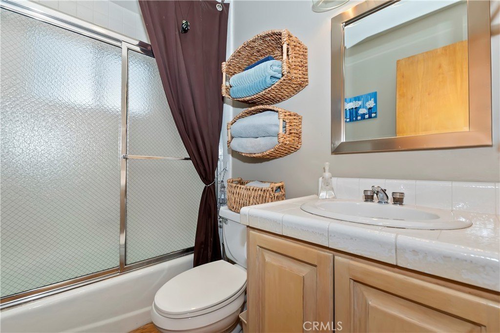 Lake Arrowhead, California, 92352, United States, 4 Bedrooms Bedrooms, ,3 BathroomsBathrooms,Residential,Forsale,1934032
