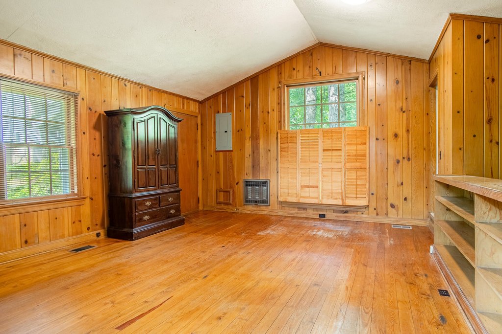 Lookout Mountain, Georgia, 30750, United States, 4 Bedrooms Bedrooms, ,2 BathroomsBathrooms,Residential,Forsale,1922174