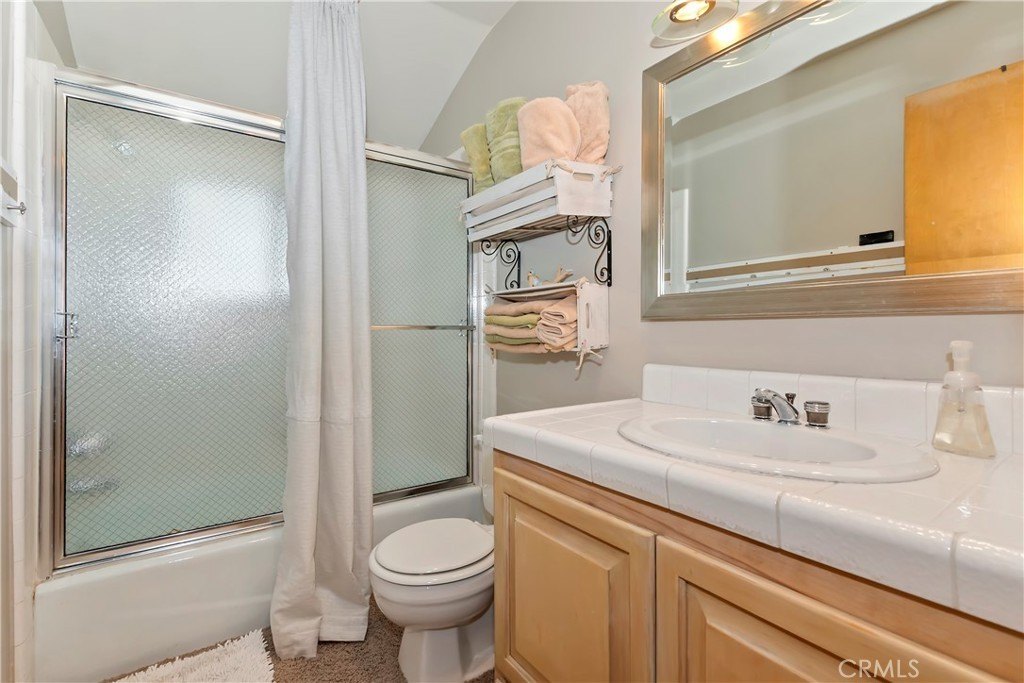 Lake Arrowhead, California, 92352, United States, 4 Bedrooms Bedrooms, ,3 BathroomsBathrooms,Residential,Forsale,1934032