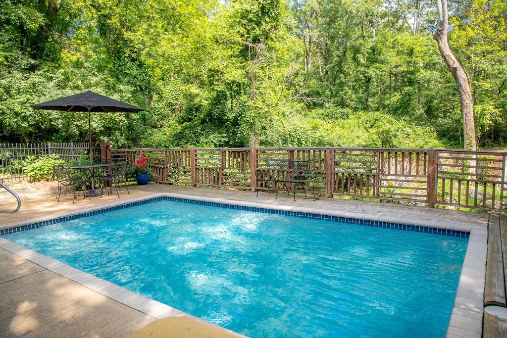 Lookout Mountain, Georgia, 30750, United States, 4 Bedrooms Bedrooms, ,2 BathroomsBathrooms,Residential,Forsale,1922174