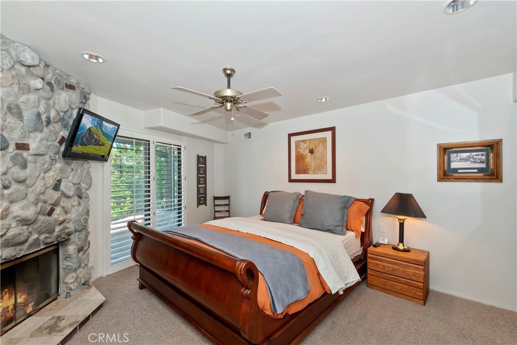 Lake Arrowhead, California, 92352, United States, 4 Bedrooms Bedrooms, ,3 BathroomsBathrooms,Residential,Forsale,1934032