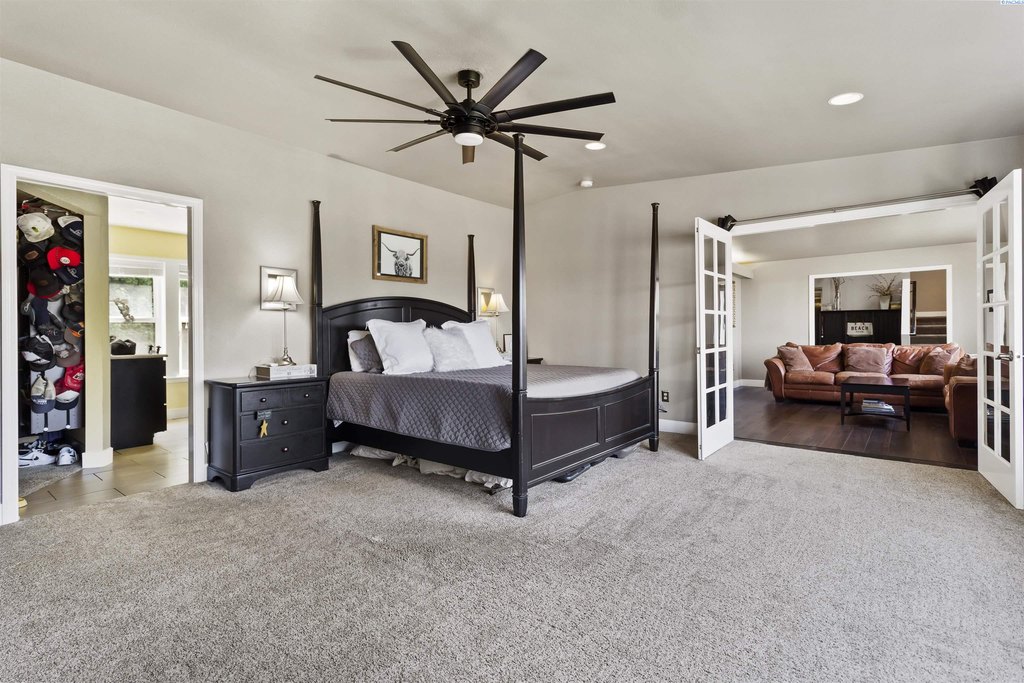 Richland, Washington, 99352, United States, 5 Bedrooms Bedrooms, ,3.5 BathroomsBathrooms,Residential,Forsale,1922430