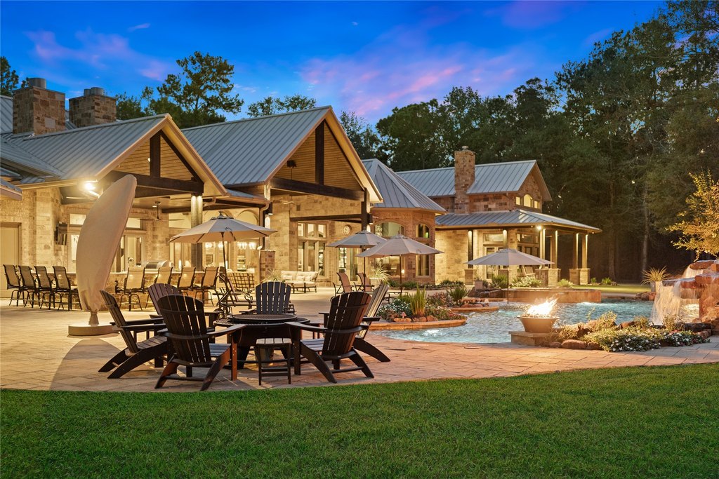 New Caney, Texas, 77357, United States, 5 Bedrooms Bedrooms, ,5.5 BathroomsBathrooms,Residential,Forsale,2008440