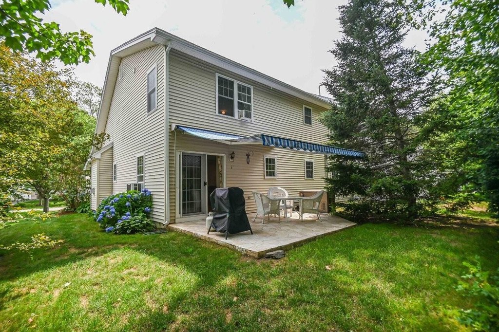 York, Maine, 03909, United States, 2 Bedrooms Bedrooms, ,2 BathroomsBathrooms,Residential,Forsale,1941227