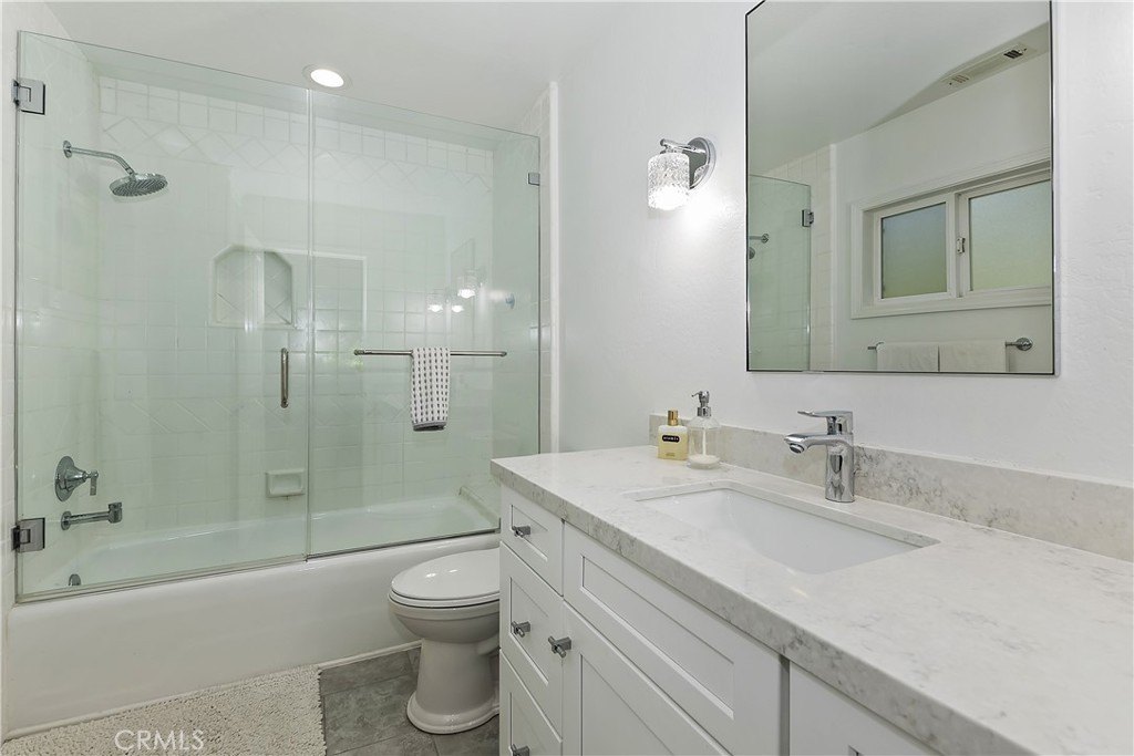 Lake Arrowhead, California, 92352, United States, 3 Bedrooms Bedrooms, ,2 BathroomsBathrooms,Residential,Forsale,1934028