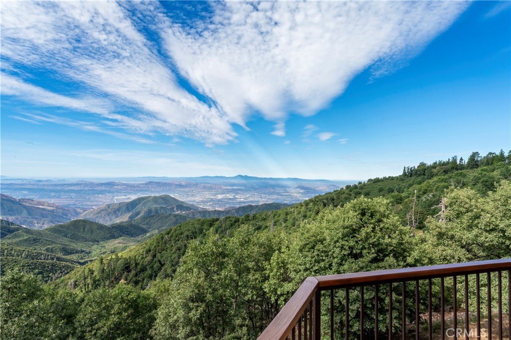 Lake Arrowhead, California, 92385, United States, 2 Bedrooms Bedrooms, ,2.5 BathroomsBathrooms,Residential,Forsale,1908063