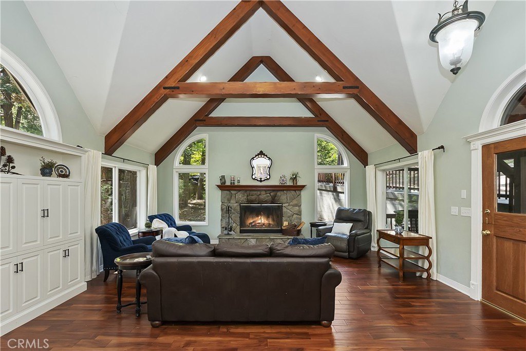 Lake Arrowhead, California, 92352, United States, 3 Bedrooms Bedrooms, ,2 BathroomsBathrooms,Residential,Forsale,1934028