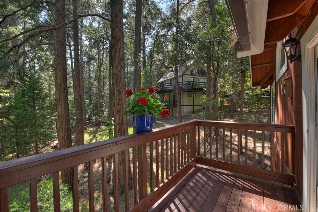 Lake Arrowhead, California, 92352, United States, 3 Bedrooms Bedrooms, ,2 BathroomsBathrooms,Residential,Forsale,1934028