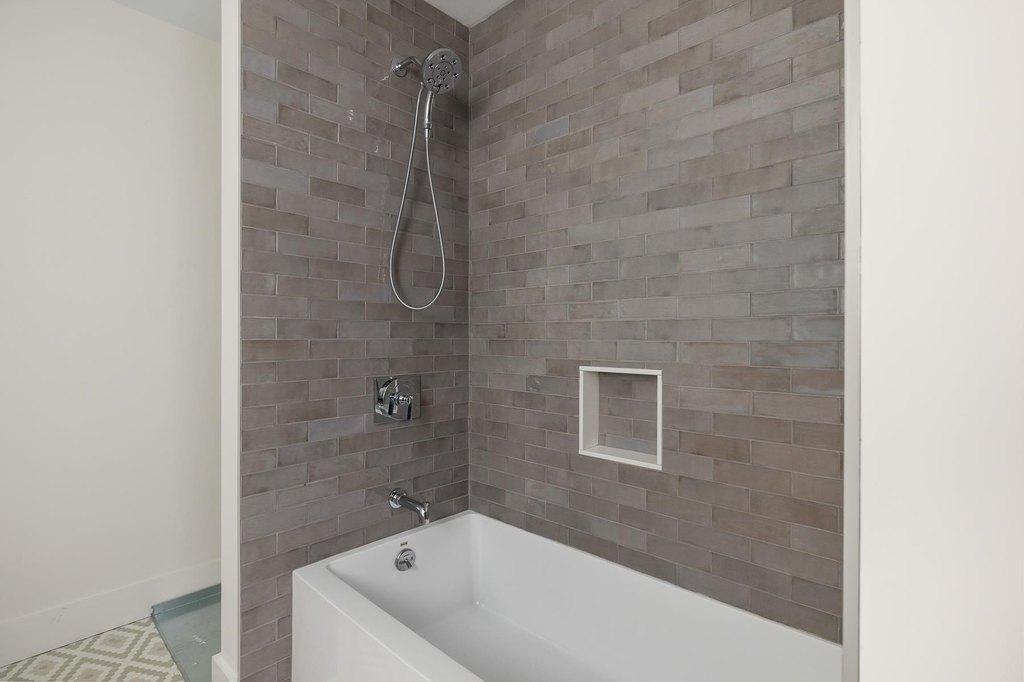 Rye, New Hampshire, 03870, United States, 2 Bedrooms Bedrooms, ,1 BathroomBathrooms,Residential,Forsale,1952923