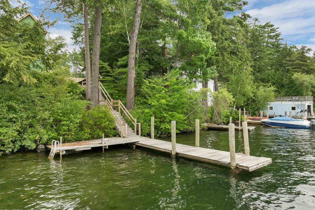 Meredith, New Hampshire, 03253, United States, 6 Bedrooms Bedrooms, ,6.5 BathroomsBathrooms,Residential,Forsale,1893919